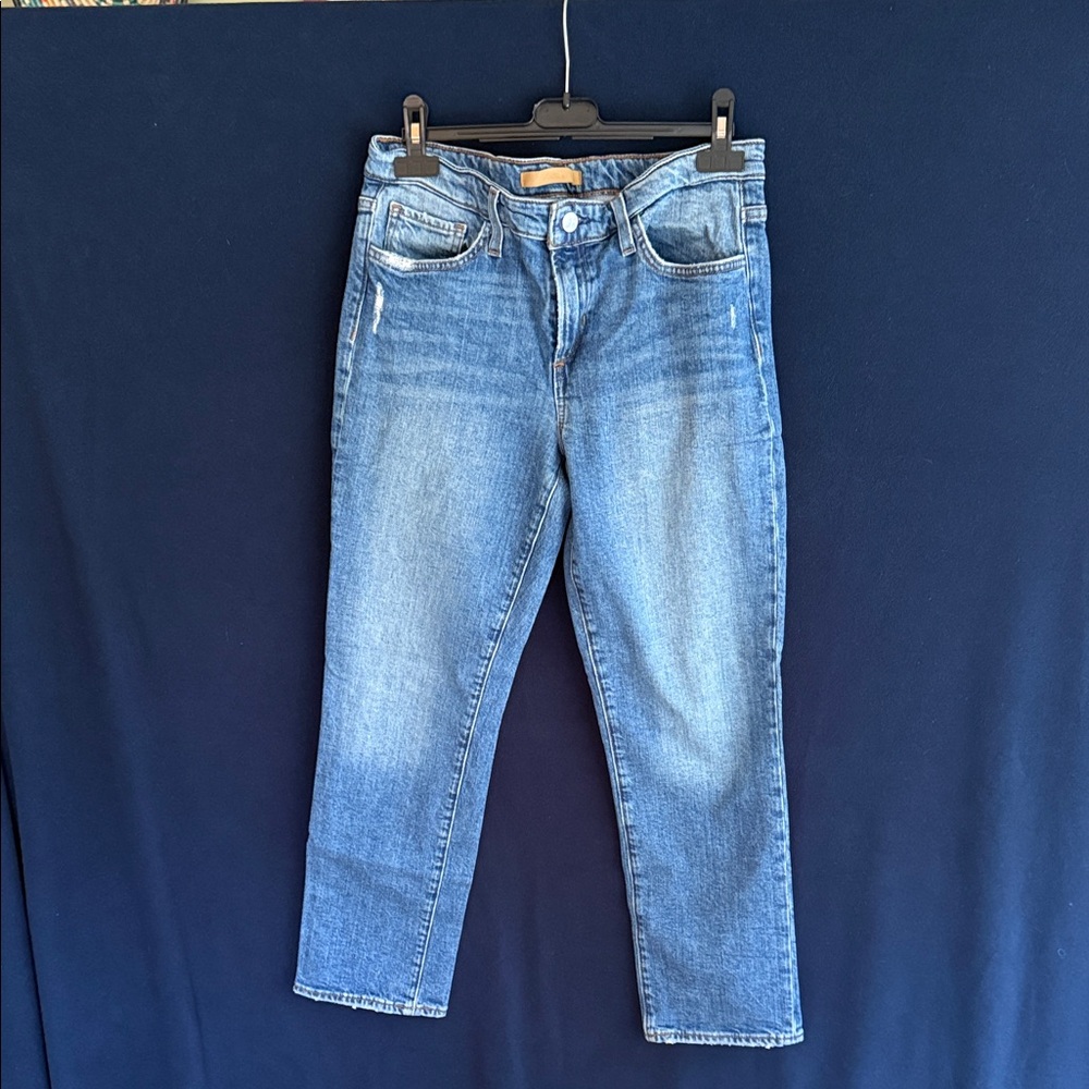 Joe's Jeans the Lara mid rise cigarette ankle jeans in size 28.